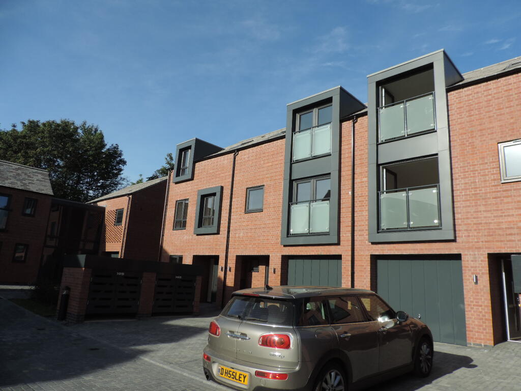3 bed Town House for rent in Smisby. From Fish2let.com - Ashby-De-La-Zouch