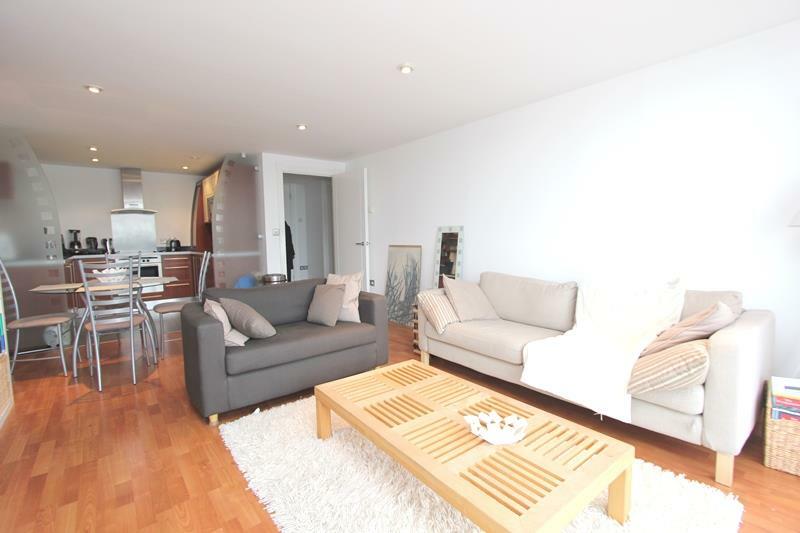 2 bed Apartment for rent in Poplar. From Franklyn James - Docklands