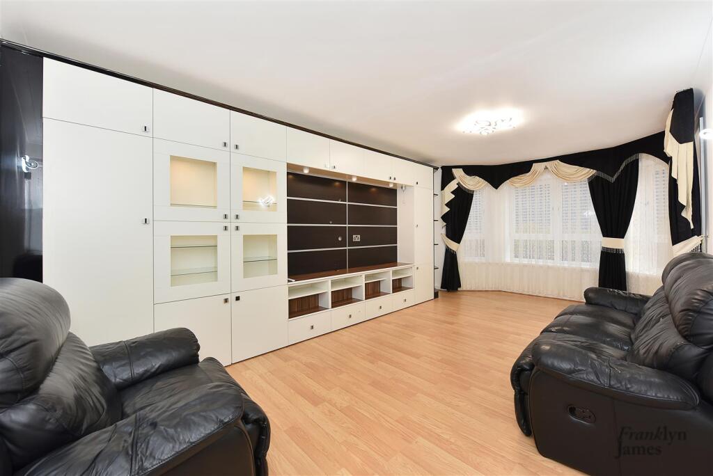 2 bed Apartment for rent in London. From Franklyn James - Westferry