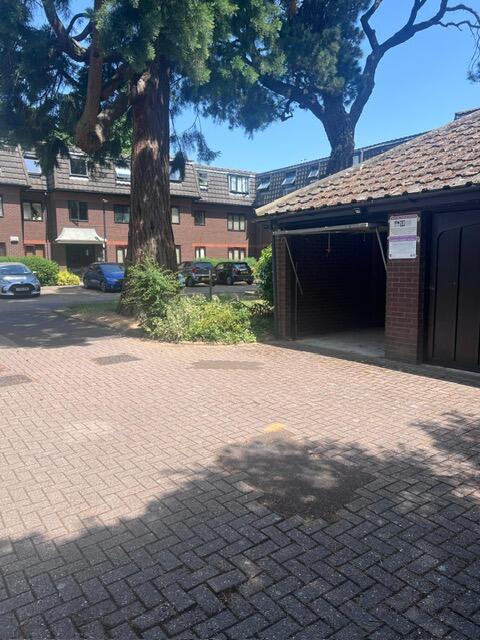 4 bed Garages for rent in Crews Hill. From Fullers Estates - London 4 bed Garages for rent in Crews Hill. From Fullers Estates - London