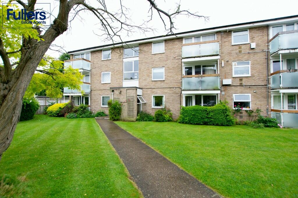 2 bed 1st Floor Flat for rent in Edmonton. From Fullers Estates - London 2 bed 1st Floor Flat for rent in Edmonton. From Fullers Estates - London