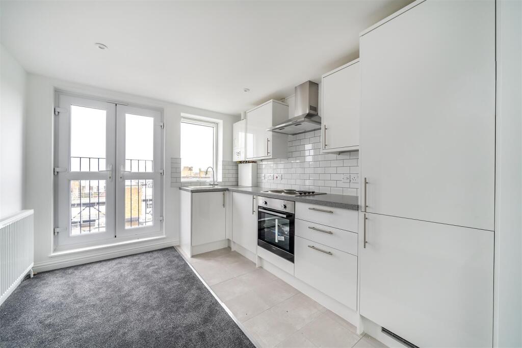 2 bed 1st Floor Flat for rent in Penge. From Galloways - Penge