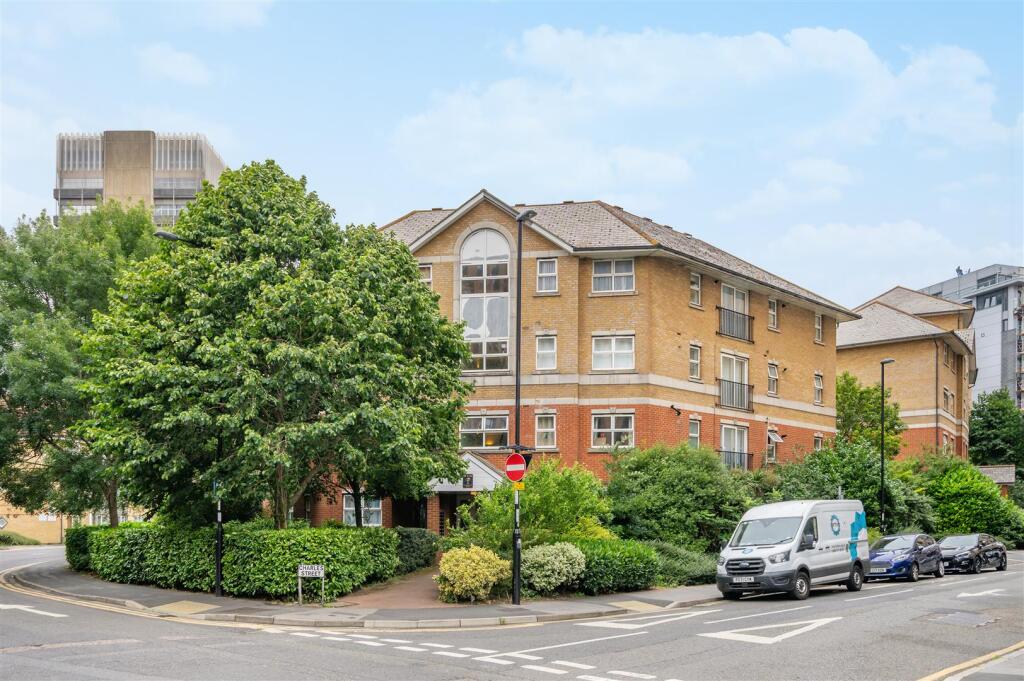 1 bed 1st Floor Flat for rent in Croydon. From Galloways - Penge