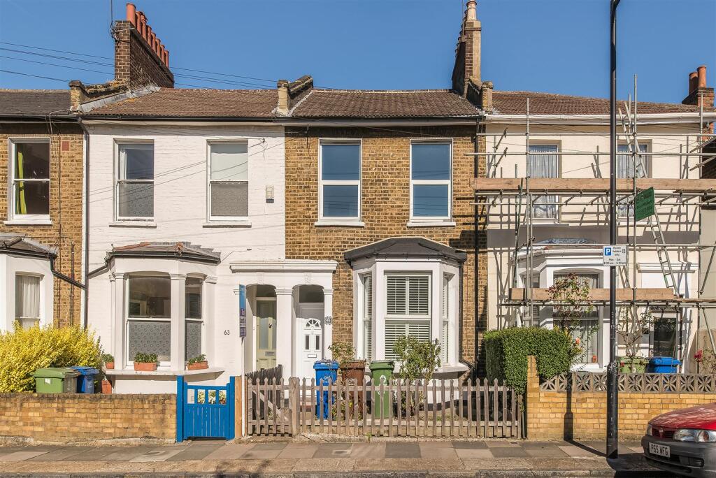 1 bed Apartment for rent in Camberwell. From Gareth James Property - South East London 1 bed Apartment for rent in Camberwell. From Gareth James Property - South East London