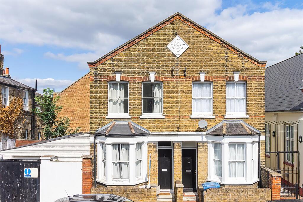 4 bed Mid Terraced House for rent in Camberwell. From Gareth James Property - South East London 4 bed Mid Terraced House for rent in Camberwell. From Gareth James Property - South East London