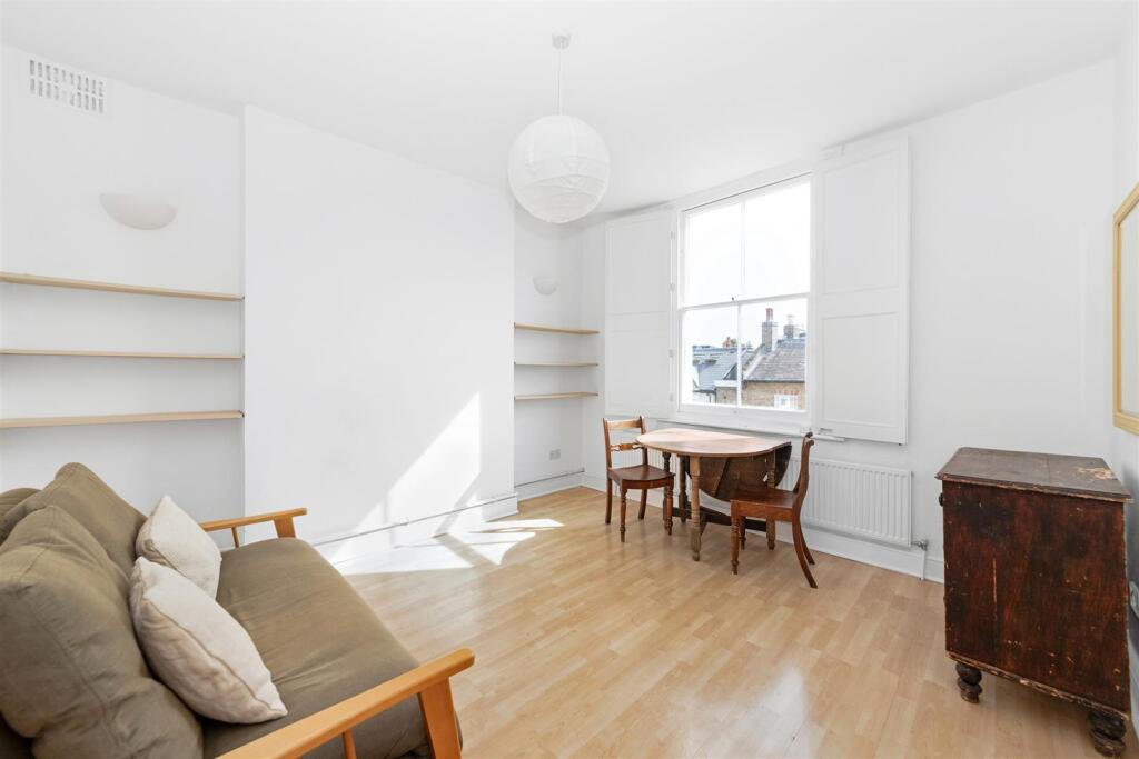 1 bed 1st Floor Flat for rent in Camberwell. From Gareth James Property - South East London