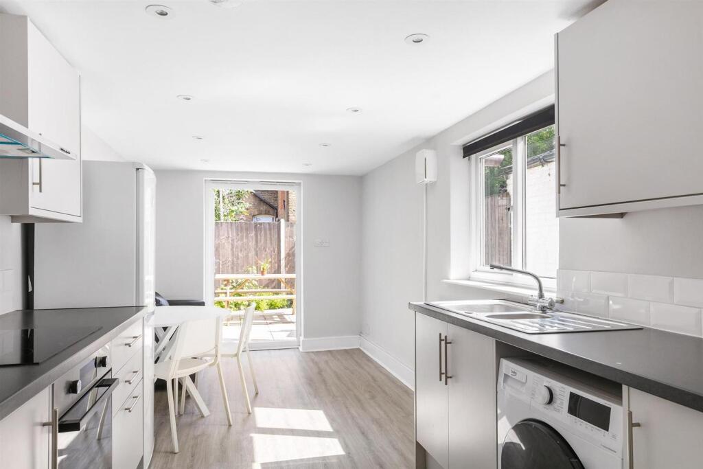 5 bed Mid Terraced House for rent in Camberwell. From Gareth James Property - South East London 5 bed Mid Terraced House for rent in Camberwell. From Gareth James Property - South East London