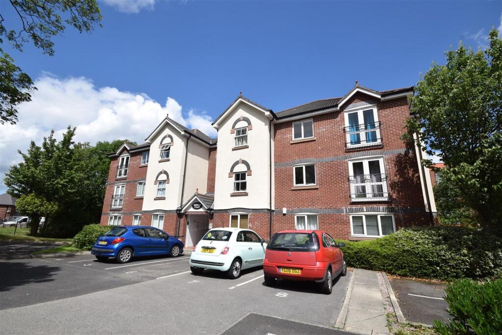2 bed Apartment for rent in Gatley. From Gascoigne Halman - Cheadle