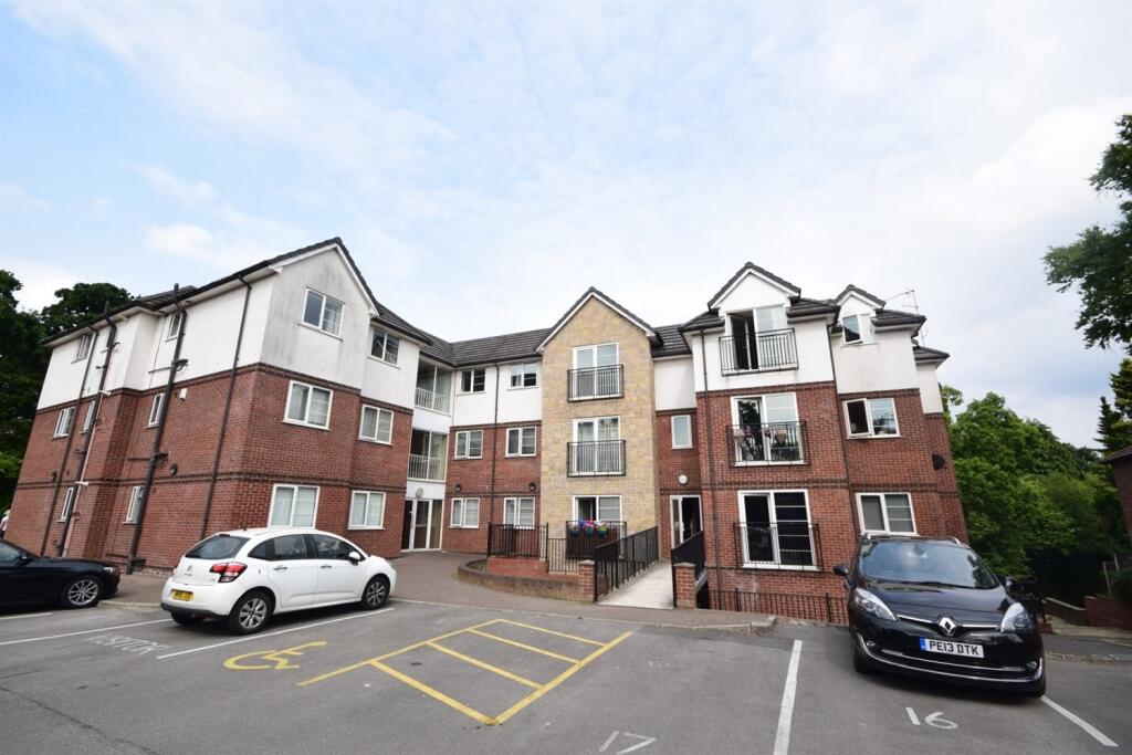2 bed Apartment for rent in Gatley. From Gascoigne Halman - Cheadle
