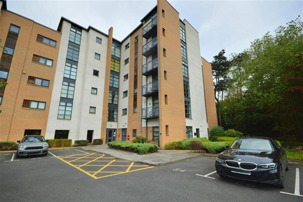 2 bed Apartment for rent in Manchester. From Gascoigne Halman - Cheadle