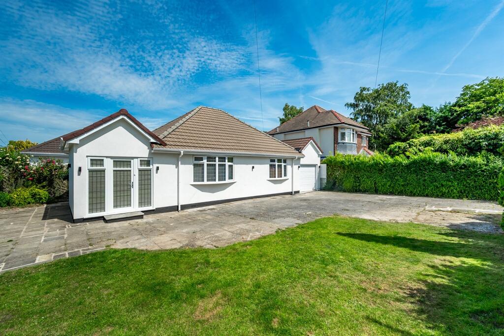 3 bed Detached bungalow for rent in Cheadle Hulme. From Gascoigne Halman - Cheadle 3 bed Detached bungalow for rent in Cheadle Hulme. From Gascoigne Halman - Cheadle