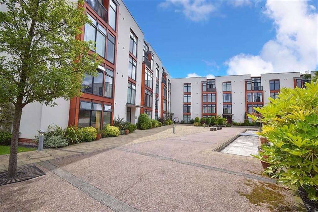 2 bed Apartment for rent in Gatley. From Gascoigne Halman - Cheadle