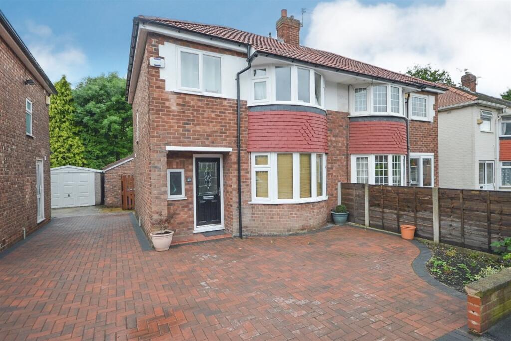 3 bed Semi Detached for rent in Cheadle. From Gascoigne Halman - Cheadle 3 bed Semi Detached for rent in Cheadle. From Gascoigne Halman - Cheadle