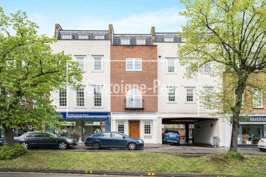 1 bed 1st Floor Flat for rent in Esher. From Gascoigne-Pees Lettings - Esher 1 bed 1st Floor Flat for rent in Esher. From Gascoigne-Pees Lettings - Esher