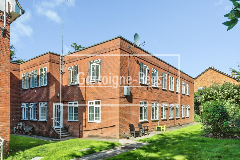 4 bed Apartment for rent in Leatherhead. From Gascoigne-Pees Lettings - Esher 4 bed Apartment for rent in Leatherhead. From Gascoigne-Pees Lettings - Esher