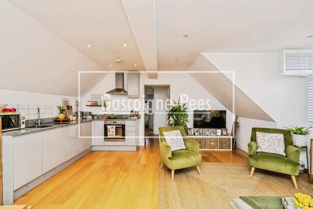 2 bed 1st Floor Flat for rent in West Byfleet. From Gascoigne-Pees Lettings - Esher