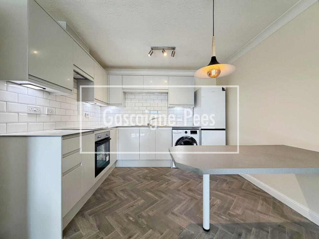 1 bed Apartment for rent in Stoke D'Abernon. From Gascoigne-Pees Lettings - Esher