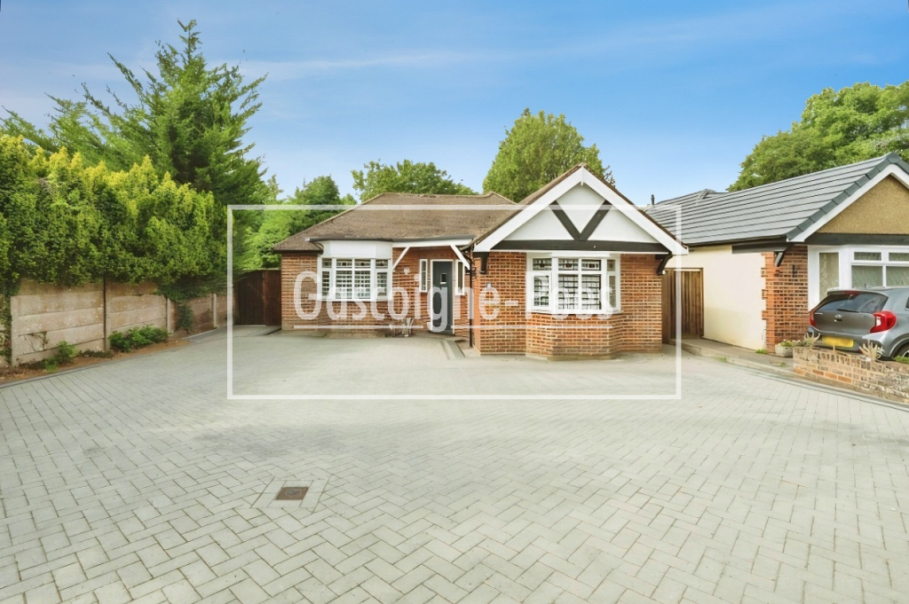 3 bed Detached bungalow for rent in Leatherhead. From Gascoigne-Pees Lettings - Esher 3 bed Detached bungalow for rent in Leatherhead. From Gascoigne-Pees Lettings - Esher