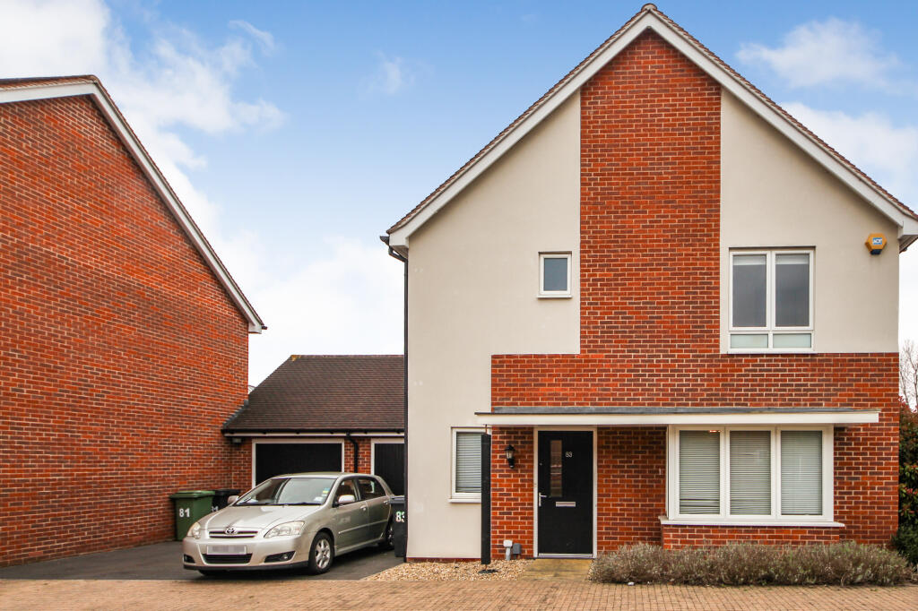 3 bed Detached House for rent in Epsom. From Gascoigne-Pees Lettings - Kingston Upon Thames
