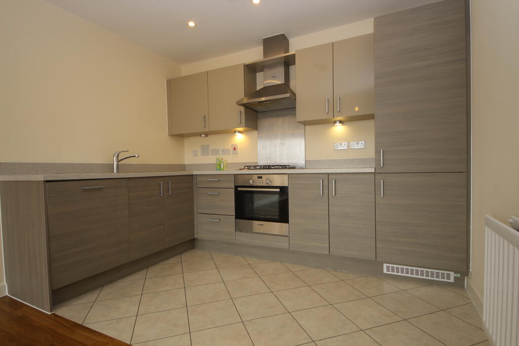 2 bed Flat for rent in Kingston upon Thames. From Gascoigne-Pees Lettings - Kingston Upon Thames