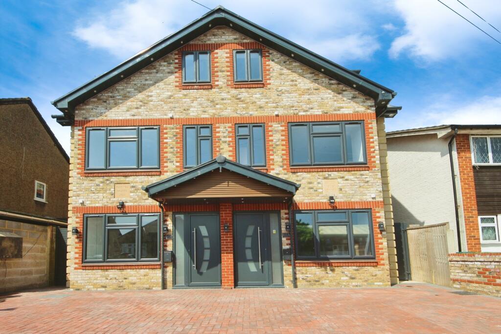 6 bed Detached House for rent in Ashford. From Gascoigne-Pees Lettings - Kingston Upon Thames