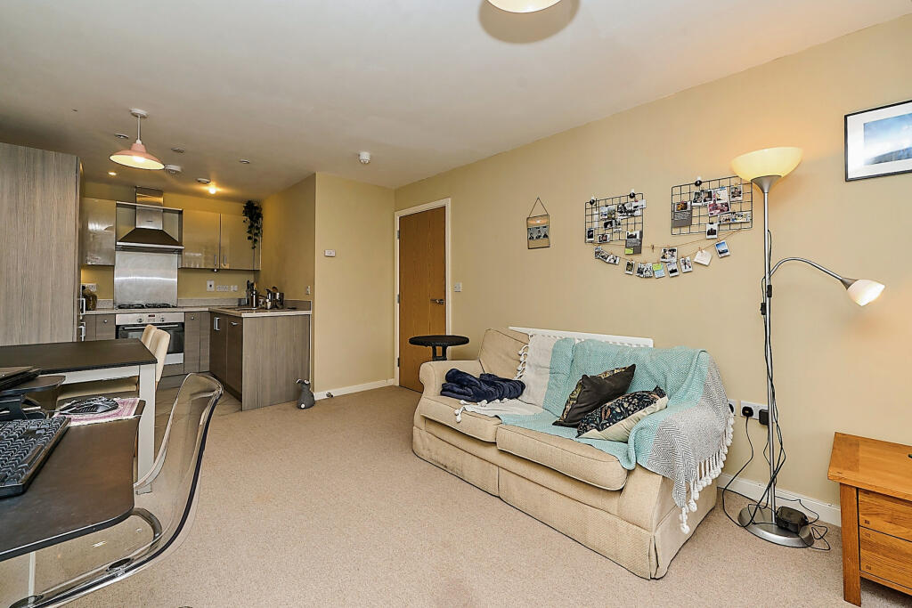 1 bed Flat for rent in Kingston upon Thames. From Gascoigne-Pees Lettings - Kingston Upon Thames