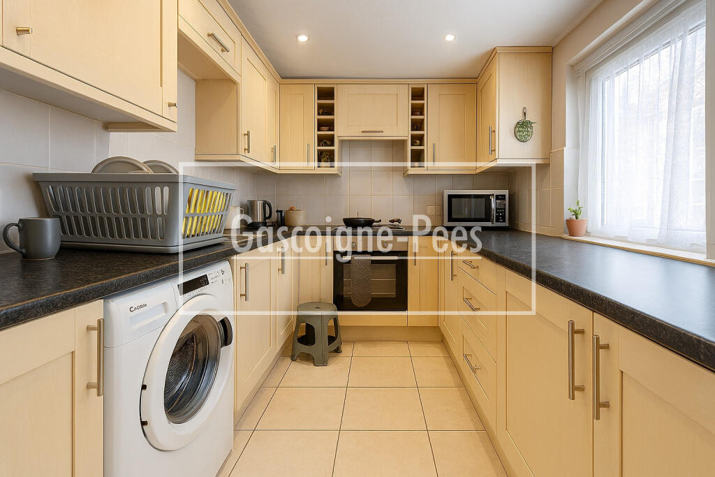1 bed Detached for rent in Slough. From Gascoigne-Pees Lettings - Kingston Upon Thames
