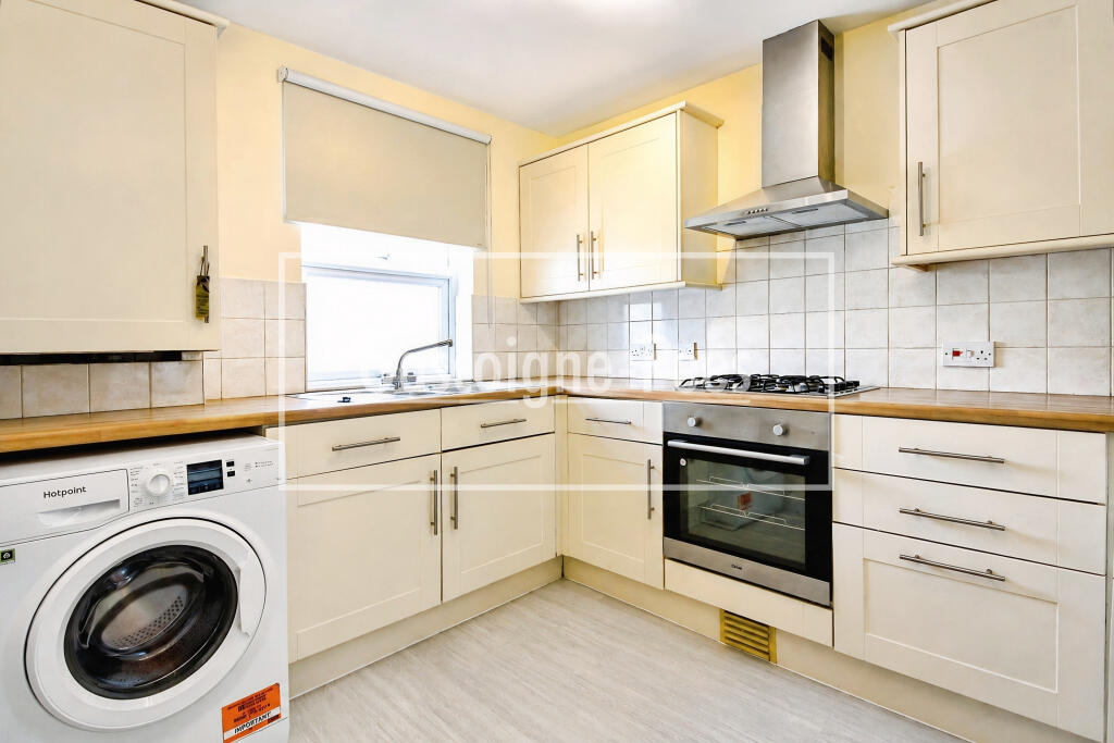 1 bed 1st Floor Flat for rent in Worcester Park. From Gascoigne-Pees Lettings - Kingston Upon Thames
