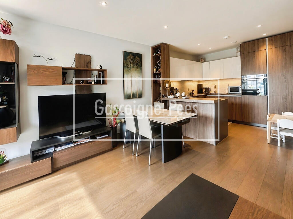 2 bed 1st Floor Flat for rent in Kingston upon Thames. From Gascoigne-Pees Lettings - Kingston Upon Thames