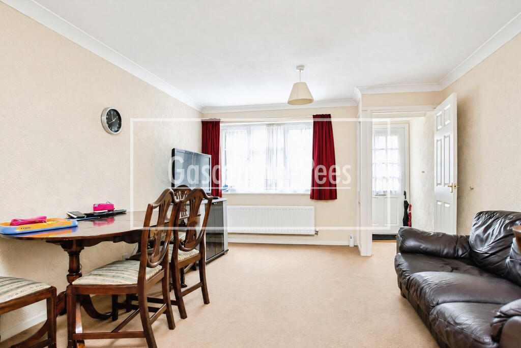 2 bed Detached for rent in Epsom. From Gascoigne-Pees Lettings - Kingston Upon Thames