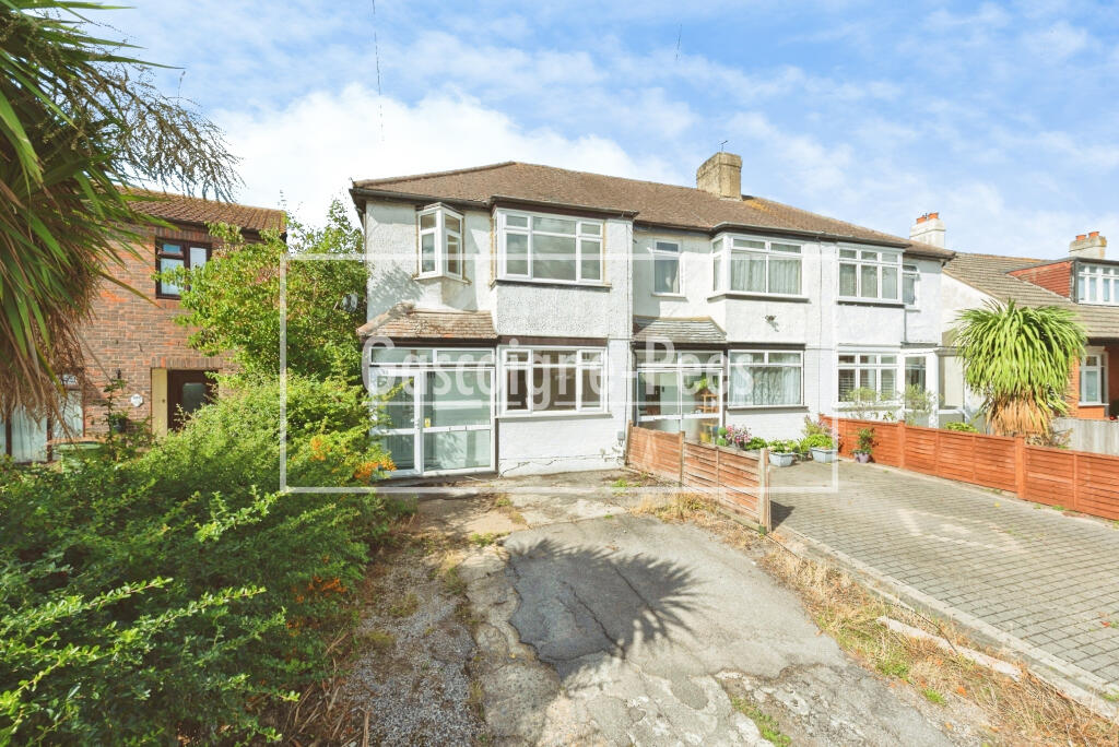 2 bed Detached for rent in Worcester Park. From Gascoigne-Pees Lettings - Kingston Upon Thames 2 bed Detached for rent in Worcester Park. From Gascoigne-Pees Lettings - Kingston Upon Thames