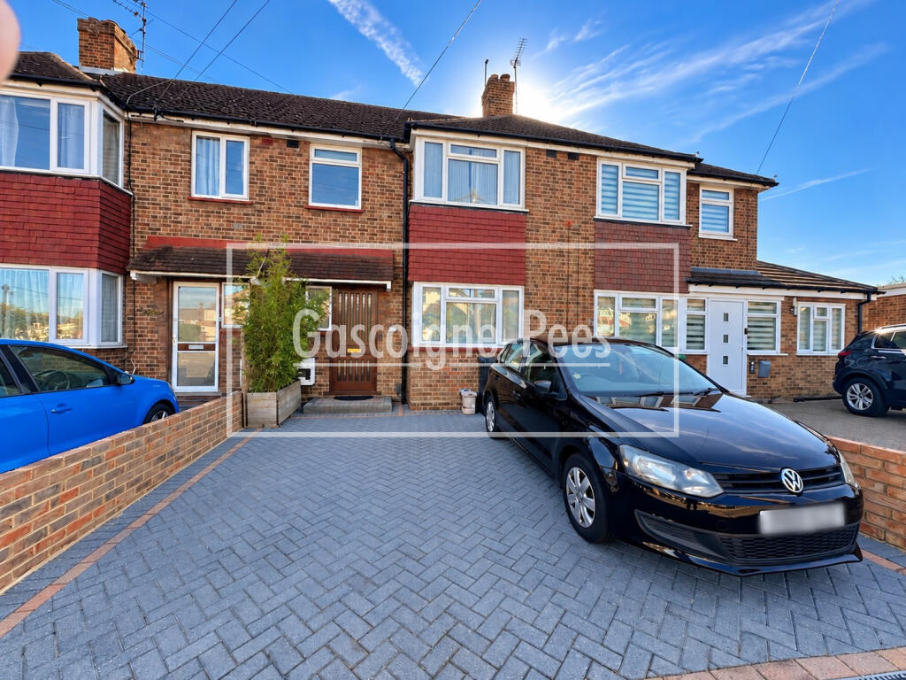 3 bed Detached for rent in Malden Rushett. From Gascoigne-Pees Lettings - Kingston Upon Thames 3 bed Detached for rent in Malden Rushett. From Gascoigne-Pees Lettings - Kingston Upon Thames