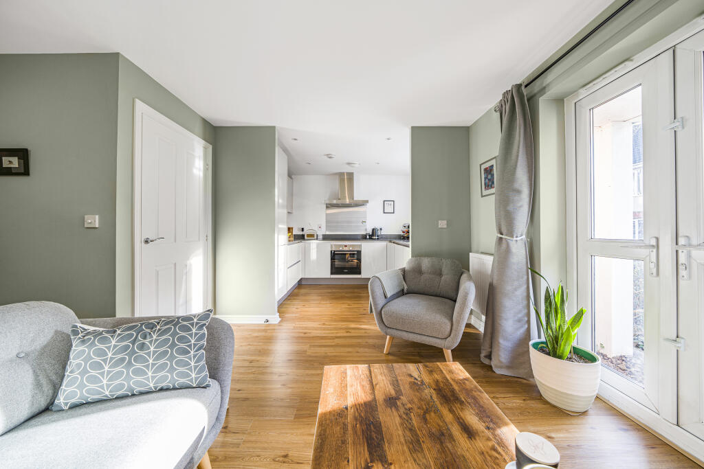 1 bed Apartment for rent in Ruislip. From Gibbs Gillespie - Ruislip Lettings