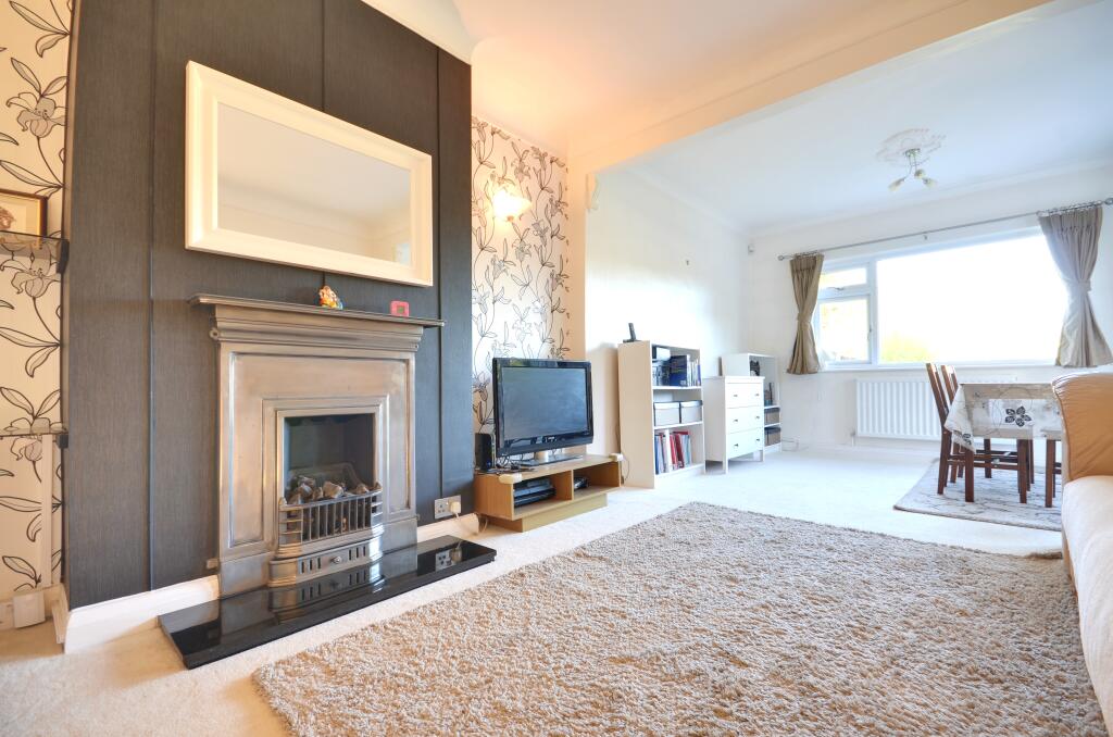 2 bed Bungalow for rent in Pinner. From Gibbs Gillespie - Ruislip Lettings
