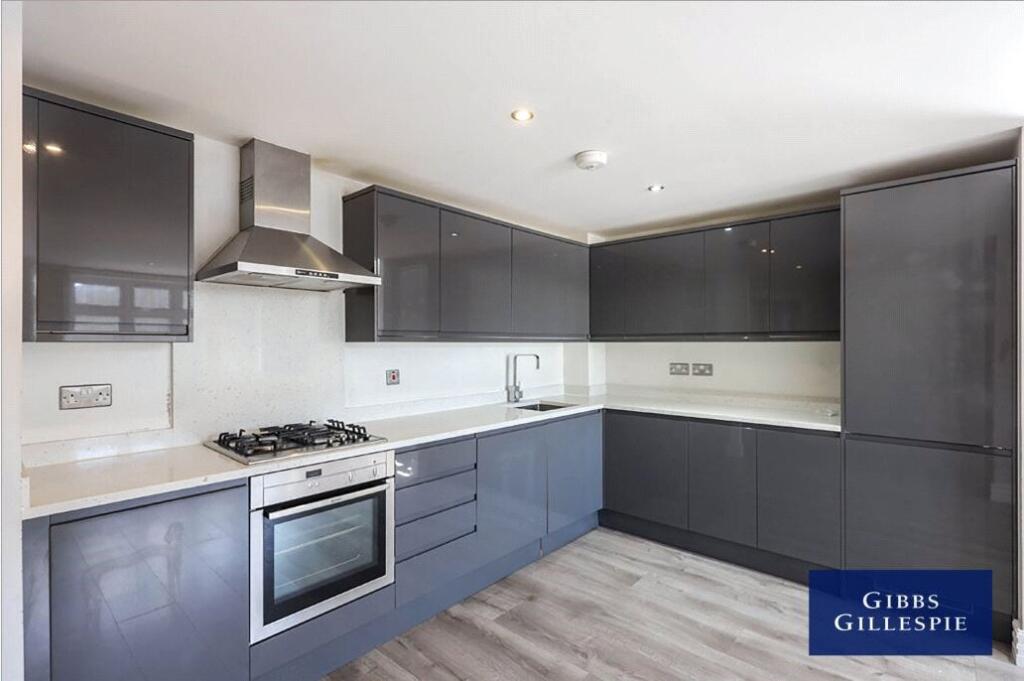 2 bed 1st Floor Flat for rent in Ruislip. From Gibbs Gillespie - Ruislip Lettings