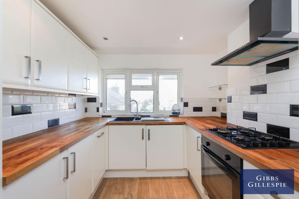 2 bed 1st Floor Flat for rent in Ruislip. From Gibbs Gillespie - Ruislip Lettings