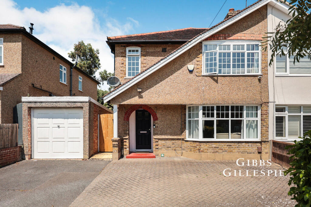 4 bed Semi Detached for rent in Ruislip. From Gibbs Gillespie - Ruislip Lettings