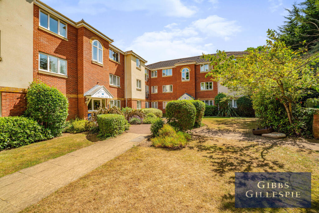 1 bed 1st Floor Flat for rent in Ruislip. From Gibbs Gillespie - Ruislip Lettings