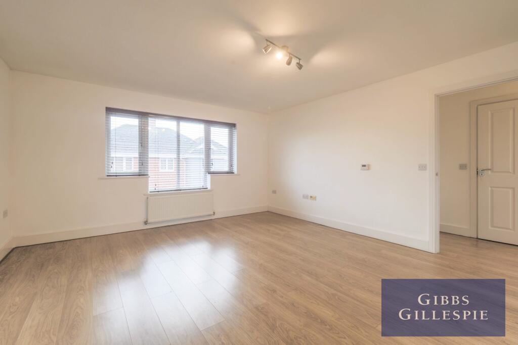 2 bed 1st Floor Flat for rent in Ruislip. From Gibbs Gillespie - Ruislip Lettings