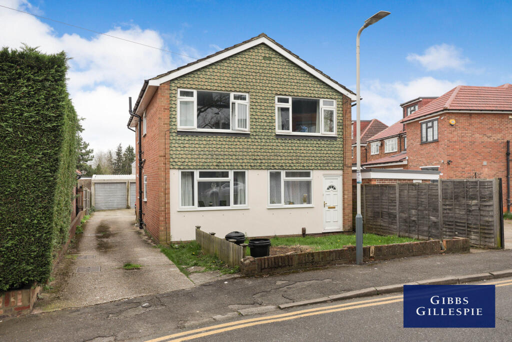 2 bed 1st Floor Flat for rent in Ruislip. From Gibbs Gillespie - Ruislip Lettings