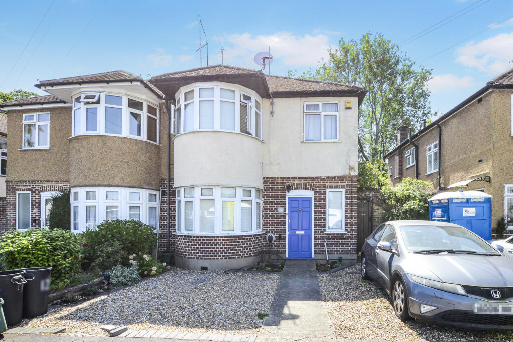 2 bed 1st Floor Flat for rent in Pinner. From Gibbs Gillespie - Ruislip Lettings