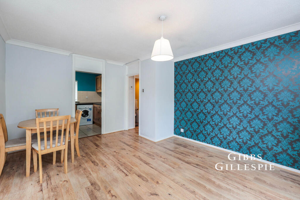 1 bed 1st Floor Flat for rent in New Denham. From Gibbs Gillespie - Ruislip Lettings 1 bed 1st Floor Flat for rent in New Denham. From Gibbs Gillespie - Ruislip Lettings