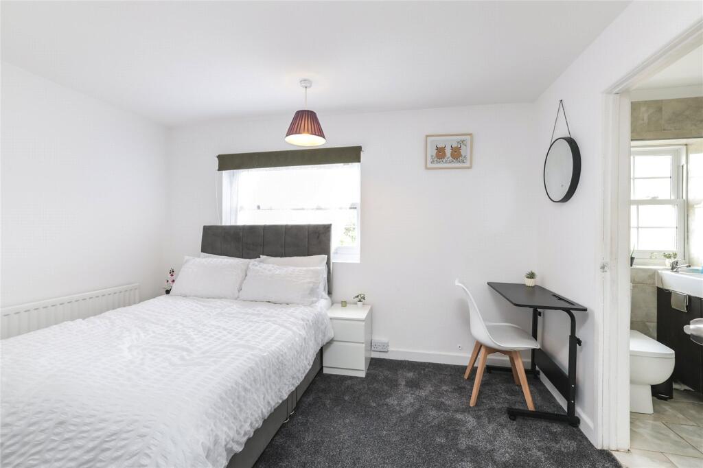 4 bed House Share for rent in South Harefield. From Gibbs Gillespie - Ruislip Lettings 4 bed House Share for rent in South Harefield. From Gibbs Gillespie - Ruislip Lettings