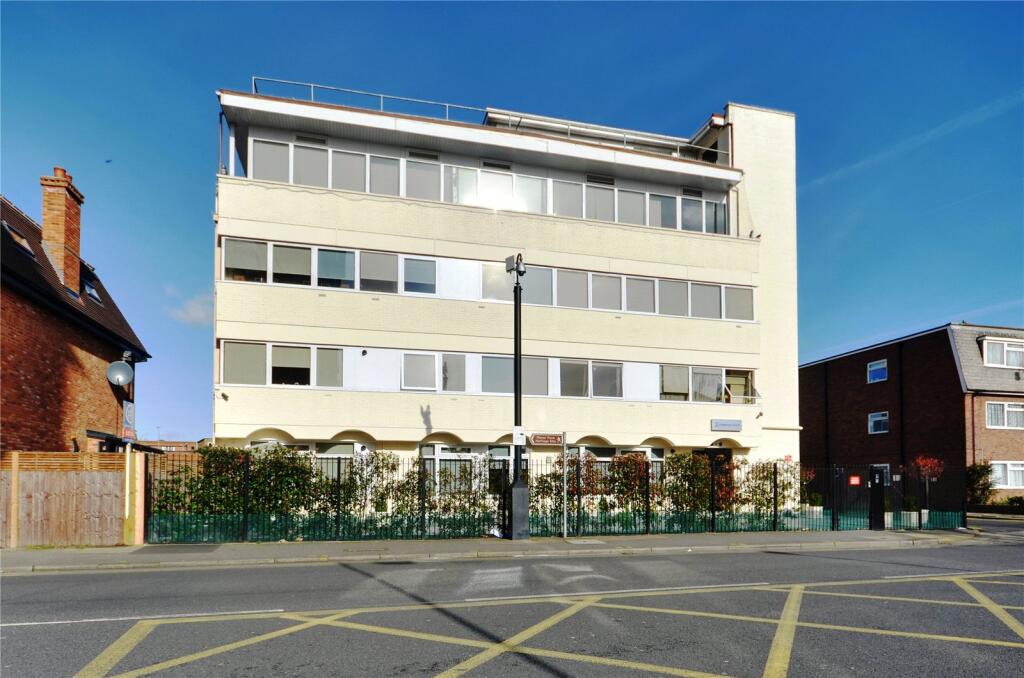 1 bed 1st Floor Flat for rent in Ruislip. From Gibbs Gillespie - Ruislip Lettings 1 bed 1st Floor Flat for rent in Ruislip. From Gibbs Gillespie - Ruislip Lettings