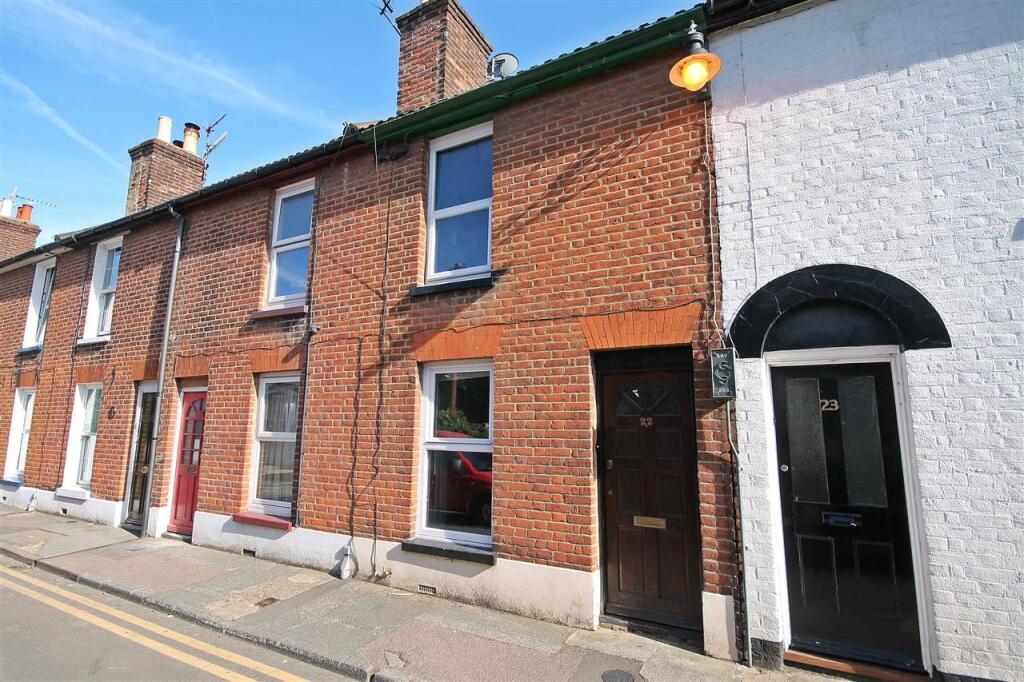 2 bed Mid Terraced House for rent in Canterbury. From Godwin Curtis Ltd - Canterbury
