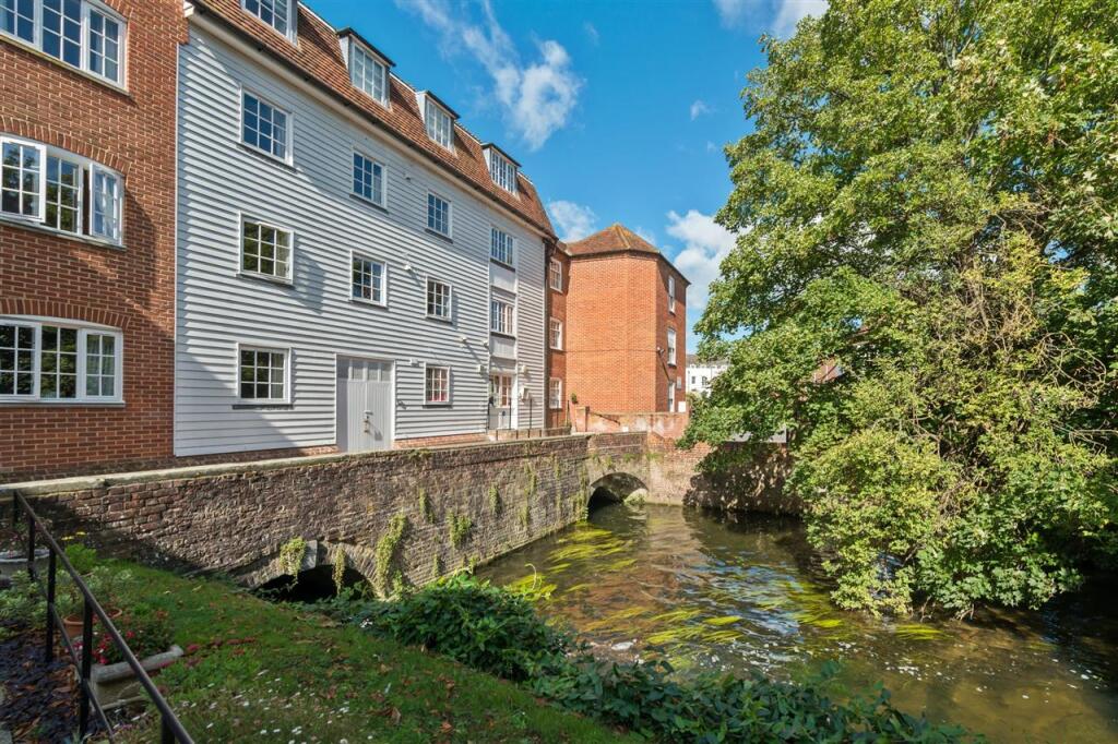 2 bed Apartment for rent in Canterbury. From Godwin Curtis Ltd - Canterbury 2 bed Apartment for rent in Canterbury. From Godwin Curtis Ltd - Canterbury