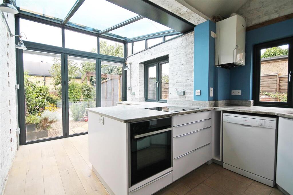 2 bed Apartment for rent in Canterbury. From Godwin Curtis Ltd - Canterbury