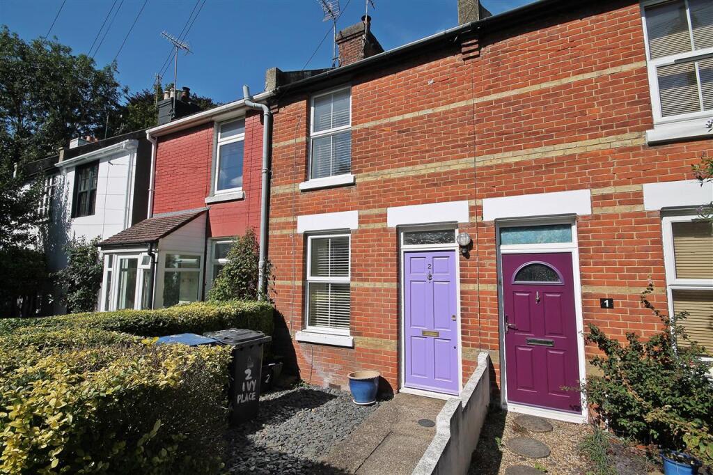 2 bed Mid Terraced House for rent in Canterbury. From Godwin Curtis Ltd - Canterbury 2 bed Mid Terraced House for rent in Canterbury. From Godwin Curtis Ltd - Canterbury