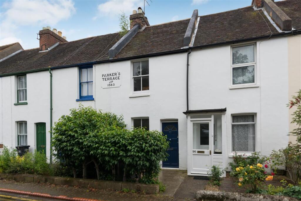 2 bed Mid Terraced House for rent in Canterbury. From Godwin Curtis Ltd - Canterbury 2 bed Mid Terraced House for rent in Canterbury. From Godwin Curtis Ltd - Canterbury