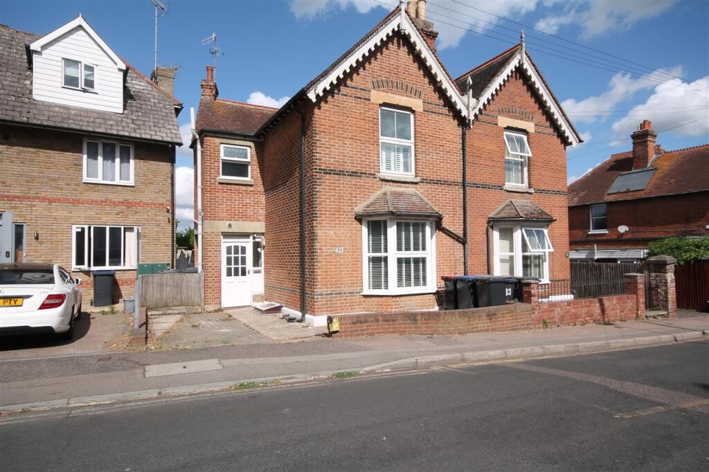 3 bed Semi Detached for rent in Canterbury. From Godwin Curtis Ltd - Canterbury 3 bed Semi Detached for rent in Canterbury. From Godwin Curtis Ltd - Canterbury
